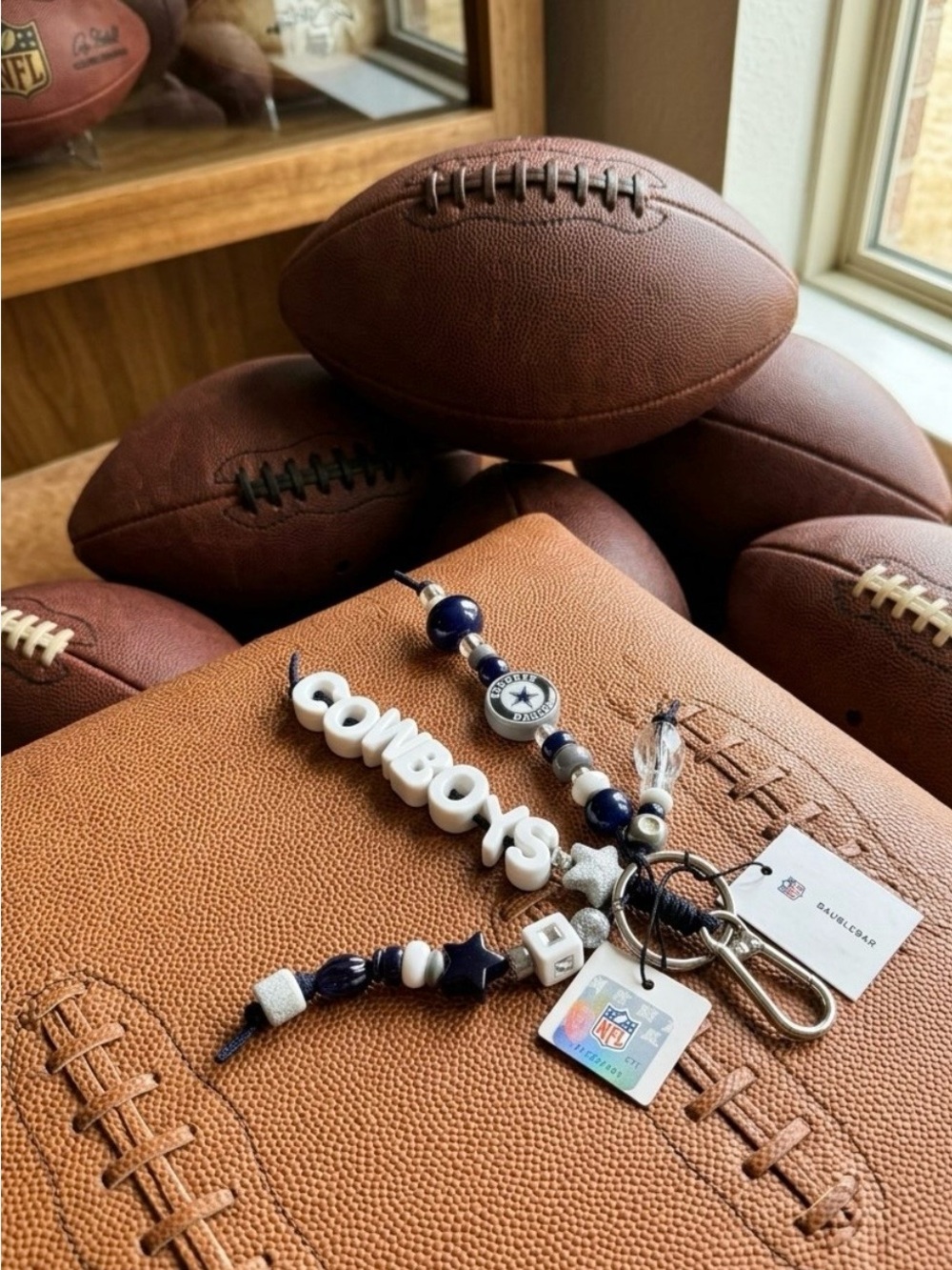 🏈🏟️Bablebar NWT Dallas Cowboys 🏟️🏈Beaded Keychain Charm